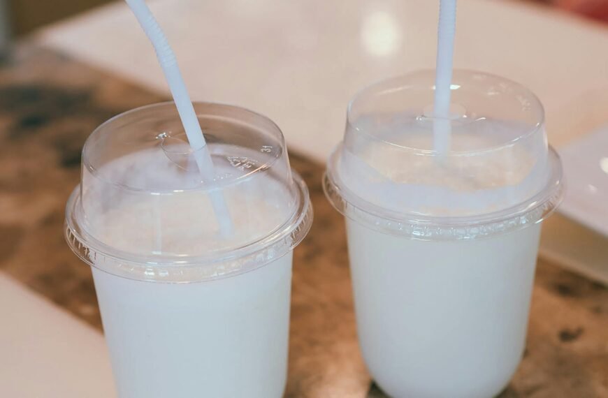 Kefir Nedir? Sağlık Faydaları, Yapımı ve Tüketim Önerileri